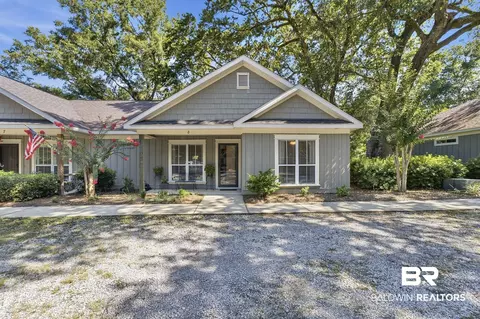 9916 Windmill Rd #8, Fairhope, AL 36532