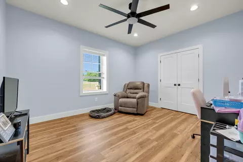 Bedroom - 26943 Frank Rd, Elberta, AL 36530 photo 6 of 6
