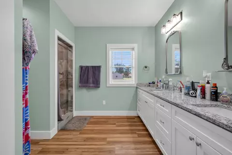 Bath - 26943 Frank Rd, Elberta, AL 36530 photo 1 of 5