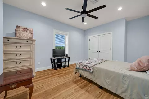 Bedroom - 26943 Frank Rd, Elberta, AL 36530 photo 4 of 6