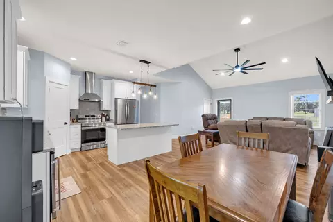 Dining - 26943 Frank Rd, Elberta, AL 36530 photo 1 of 1