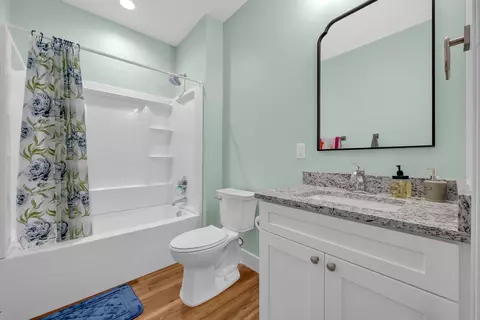 Bath - 26943 Frank Rd, Elberta, AL 36530 photo 4 of 5