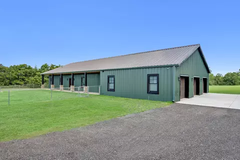 Exterior - 26943 Frank Rd, Elberta, AL 36530 photo 4 of 21