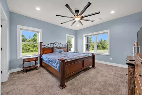 Bedroom - 26943 Frank Rd, Elberta, AL 36530 photo 1 of 6
