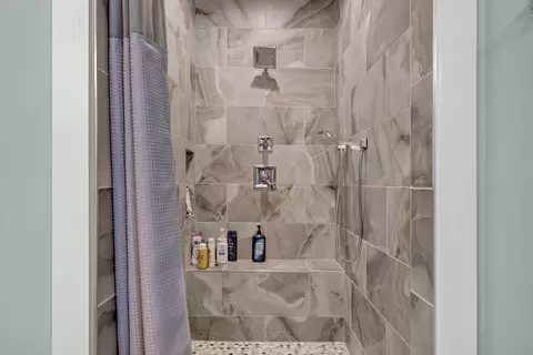 Bath - 26943 Frank Rd, Elberta, AL 36530 photo 3 of 5