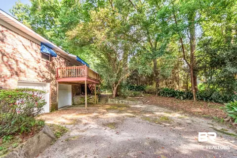 Exterior - 230 Cache Cir, Chickasaw, AL 36611 photo 5 of 19