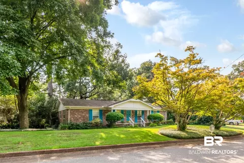 Exterior - 230 Cache Cir, Chickasaw, AL 36611 photo 2 of 19