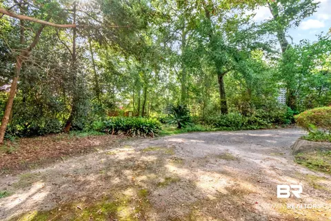 Exterior - 230 Cache Cir, Chickasaw, AL 36611 photo 11 of 19