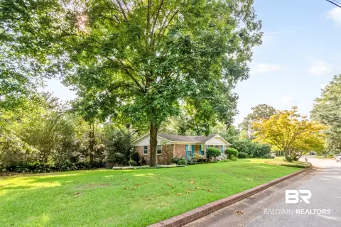 Exterior - 230 Cache Cir, Chickasaw, AL 36611 photo 15 of 19