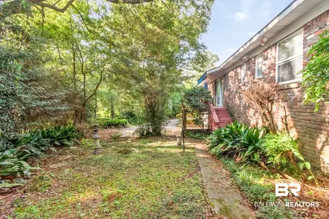 Exterior - 230 Cache Cir, Chickasaw, AL 36611 photo 13 of 19