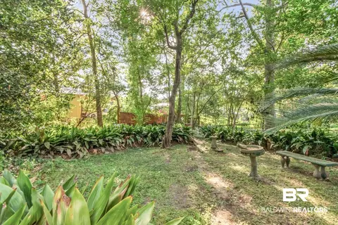 Exterior - 230 Cache Cir, Chickasaw, AL 36611 photo 10 of 19
