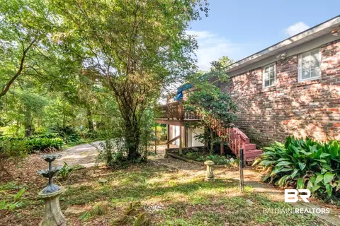 Exterior - 230 Cache Cir, Chickasaw, AL 36611 photo 4 of 19