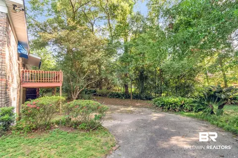 Exterior - 230 Cache Cir, Chickasaw, AL 36611 photo 8 of 19