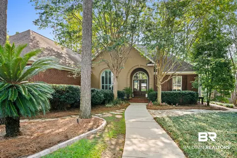 420 Clubhouse Dr, Fairhope, AL 36532