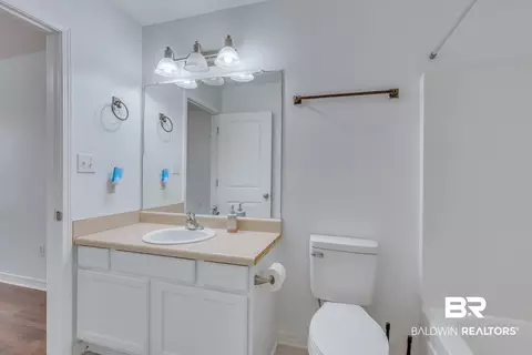 Bath - 4615 Green Forest Ct, Mobile, AL 36618 photo 3 of 3