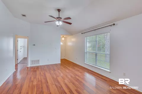 Living - 4615 Green Forest Ct, Mobile, AL 36618 photo 3 of 3