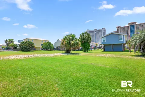 347 E 2nd Ave, Gulf Shores, AL 36542