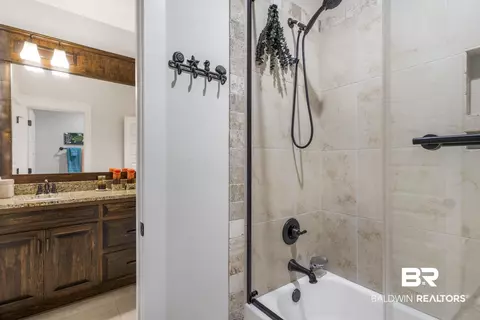 Bath - 11442 Elysian Cir, Daphne, AL 36526 photo 8 of 10