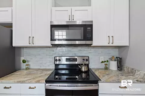Kitchen - 356 Michigan Ave, Mobile, AL 36604 photo 2 of 3