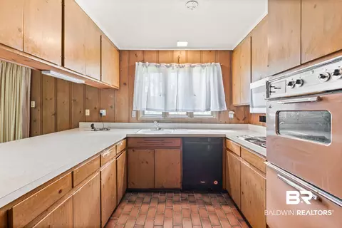 Kitchen - 3813 Conway Dr, Mobile, AL 36608 photo 2 of 2
