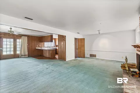 Living - 3813 Conway Dr, Mobile, AL 36608 photo 3 of 4