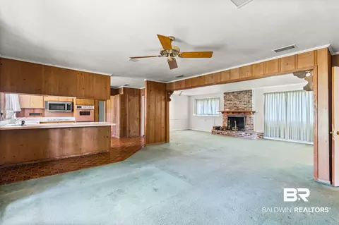 Living - 3813 Conway Dr, Mobile, AL 36608 photo 2 of 4