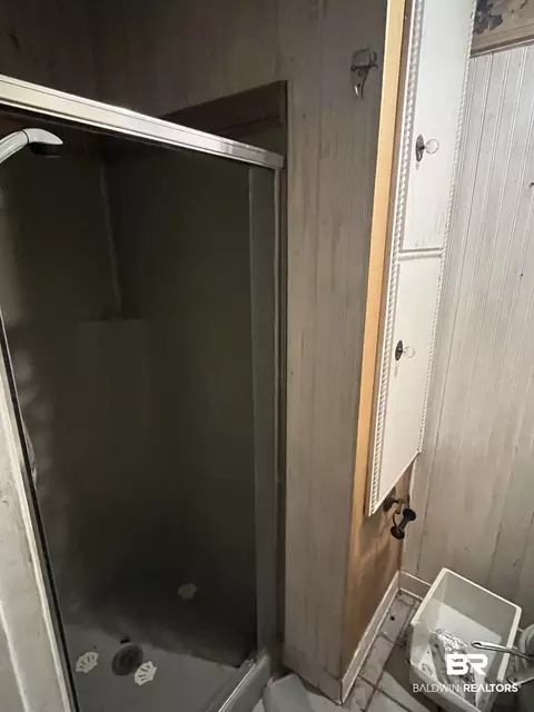 Bath - 105 Iris Cir, Daphne, AL 36526 photo 1 of 2