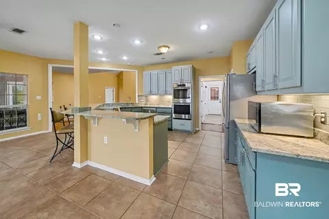 Kitchen - 8905 Bay Point Dr, Elberta, AL 36530 photo 2 of 3
