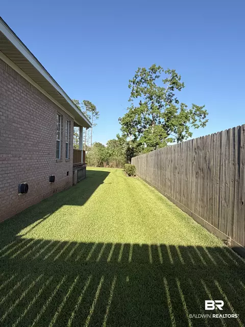 Exterior - 8905 Bay Point Dr, Elberta, AL 36530 photo 5 of 8
