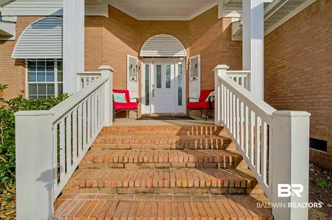 Exterior - 8905 Bay Point Dr, Elberta, AL 36530 photo 3 of 8