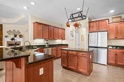 Kitchen - 11105 Roanoke Loop, Daphne, AL 36526 photo 3 of 5