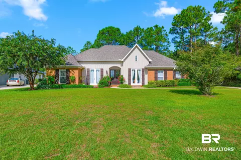 Exterior - 8900 Bay Pt, Elberta, AL 36530 photo 2 of 14