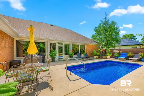 Exterior - 8900 Bay Pt, Elberta, AL 36530 photo 11 of 14