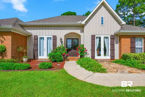 Exterior - 8900 Bay Pt, Elberta, AL 36530 photo 4 of 14