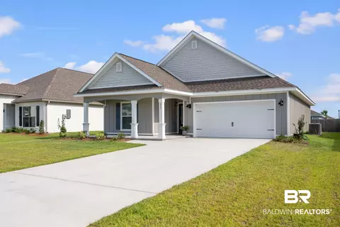 453 Parkerman Ave, Gulf Shores, AL 36542