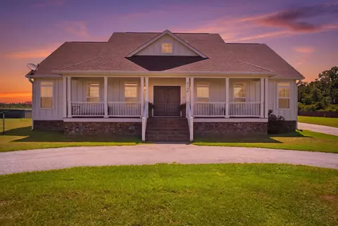 Exterior - 8794 Baptist Cp, Elberta, AL 36530 photo 2 of 19