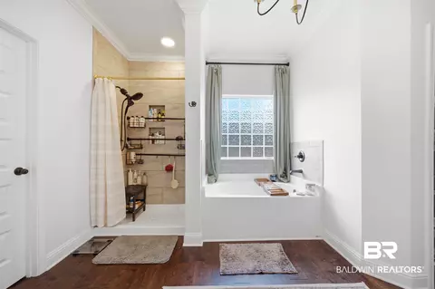 Bath - 8794 Baptist Cp, Elberta, AL 36530 photo 2 of 4