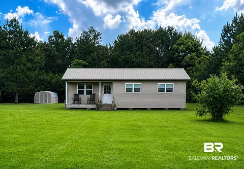 21490 Brewton Rd, Robertsdale, AL 36567