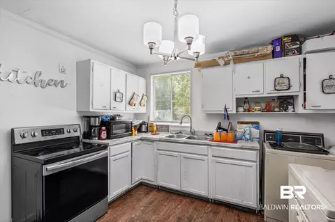 Kitchen - 458 Yevonne Curv, Mobile, AL 36609 photo 2 of 2