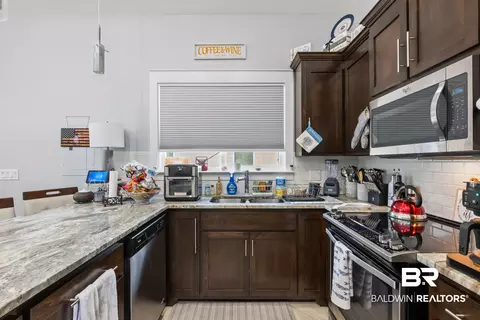 Kitchen - 11895 Gateway Dr, Elberta, AL 36530 photo 4 of 4