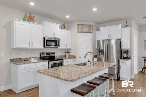 Kitchen - 9434 Eiland Dr, Foley, AL 36535 photo 2 of 5