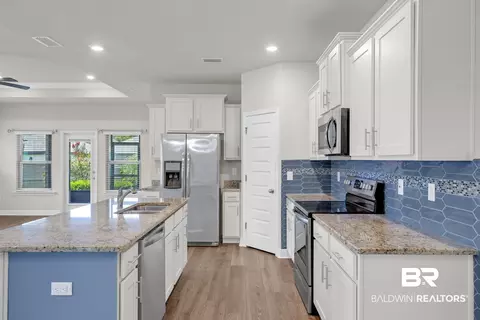Kitchen - 9355 Eiland Dr, Foley, AL 36535 photo 2 of 5