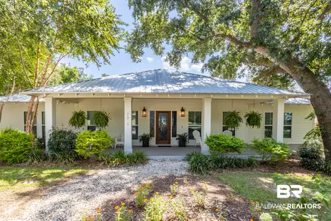 7308 Helton Dr, Foley, AL 36535