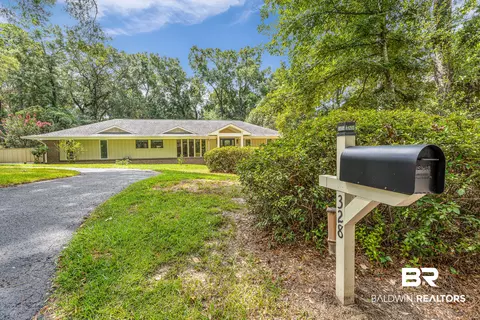 328 Bay Hill Dr, Daphne, AL 36526