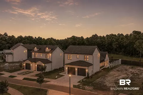 2760 Straits Blvd, Gulf Shores, AL 36542