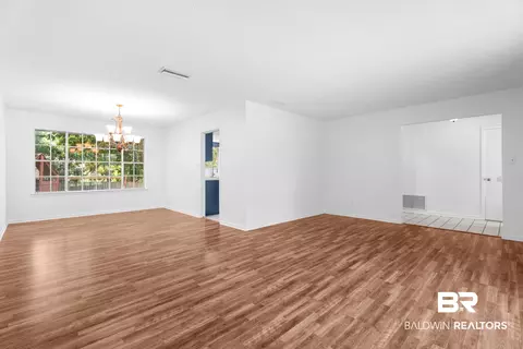 Living - 106 Iris Cir, Daphne, AL 36526 photo 2 of 5