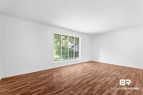 Living - 106 Iris Cir, Daphne, AL 36526 photo 3 of 5