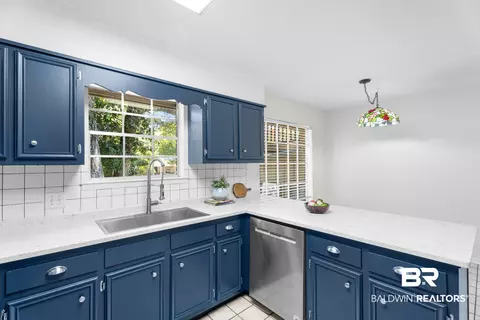 Kitchen - 106 Iris Cir, Daphne, AL 36526 photo 2 of 4