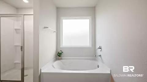 Bath - 8087 Irwin Loop, Daphne, AL 36526 photo 1 of 1
