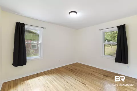 Bedroom - 5609 Diane Dr, Mobile, AL 36618 photo 2 of 2